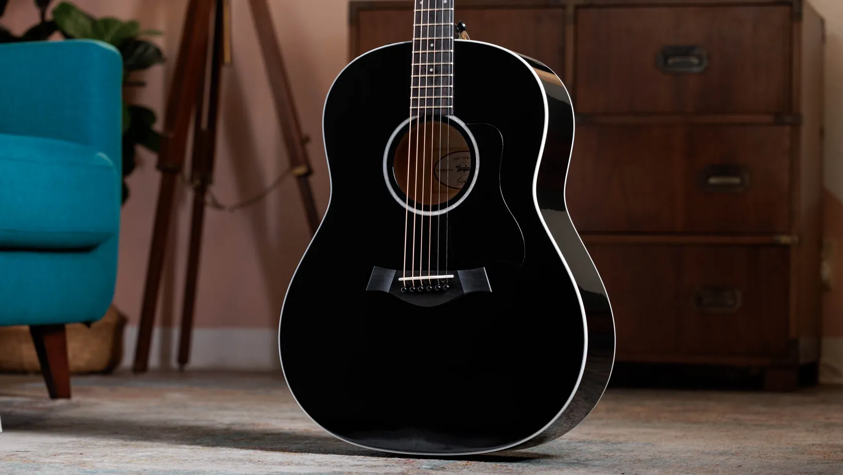 217e-BLK Plus Big Leaf Maple Acoustic-Electric Guitar | Taylor Guitars